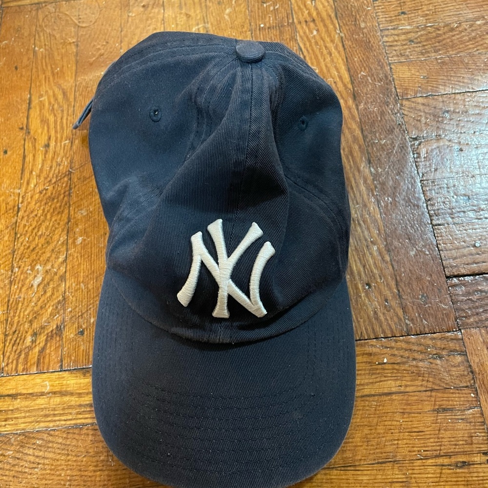 Women’s NY Yankees Baseball Cap